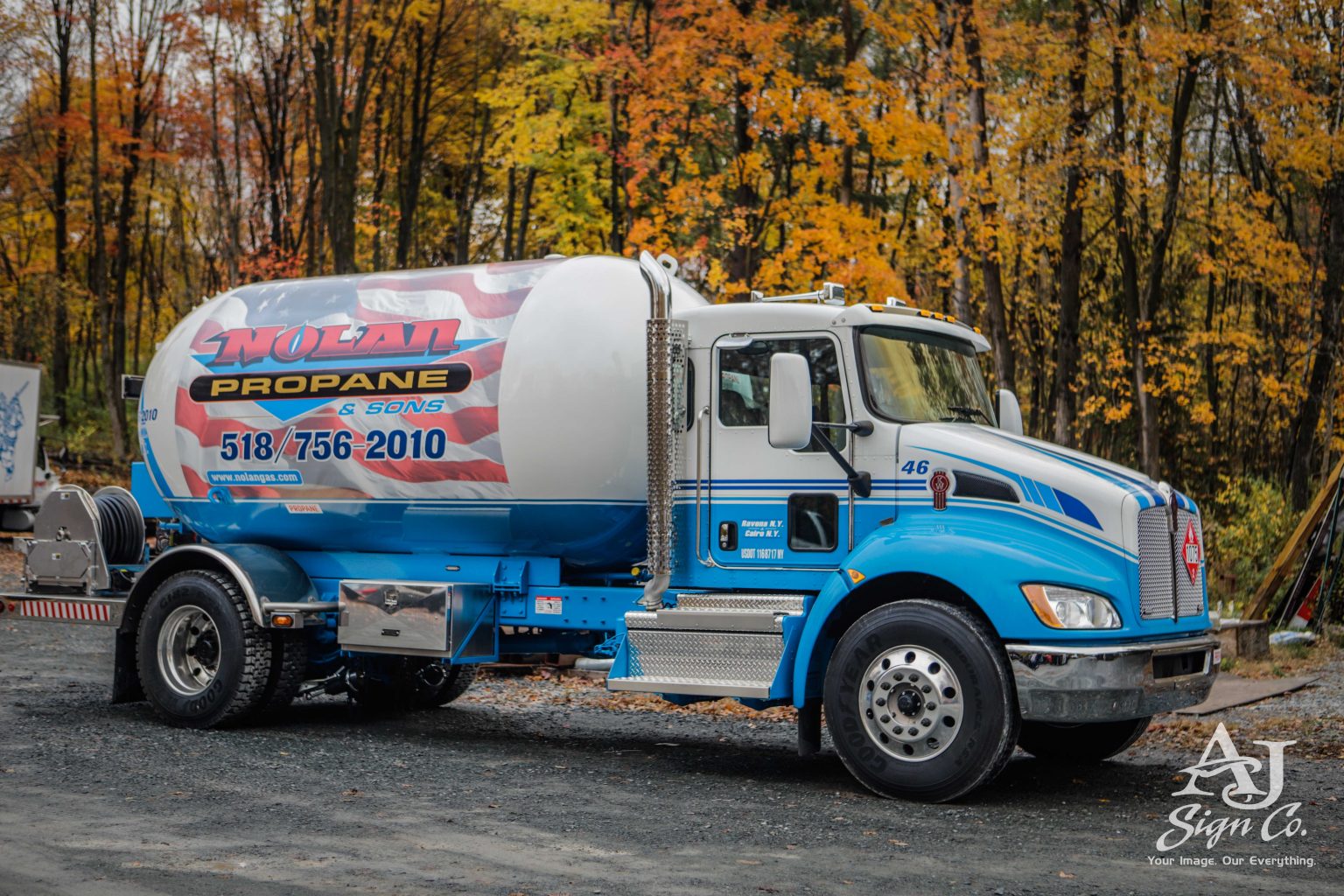 Vehicle Graphics AJ Signs